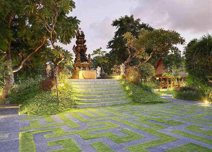 Hotel The Kasih & *