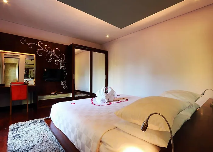 Hotel The Kasih &